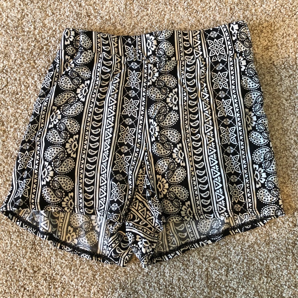 Tribal pattern high waisted dress shorts